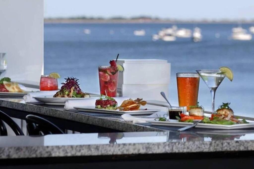 Newly Renovated Carriage House Near Town & Beaches Madison Bagian luar foto